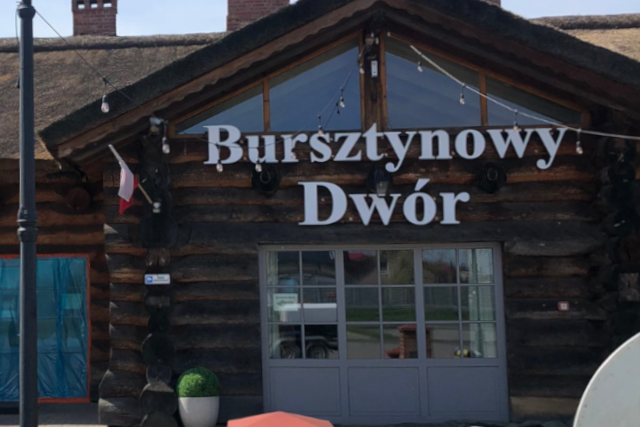 Czyszczenie i odświeżanie drewnianych bali