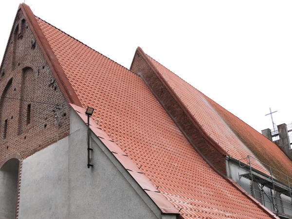 Czyszczenie elewacji klinkierowej - efekt hydropiaskowania